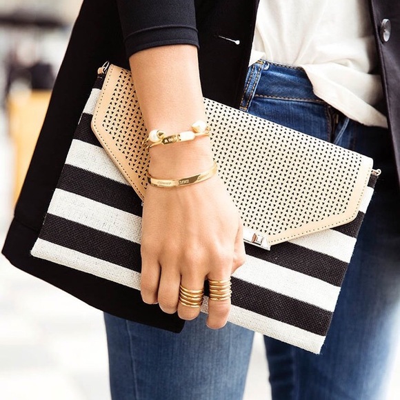 Stella & Dot Handbags - Stella & Dot City Slim Clutch